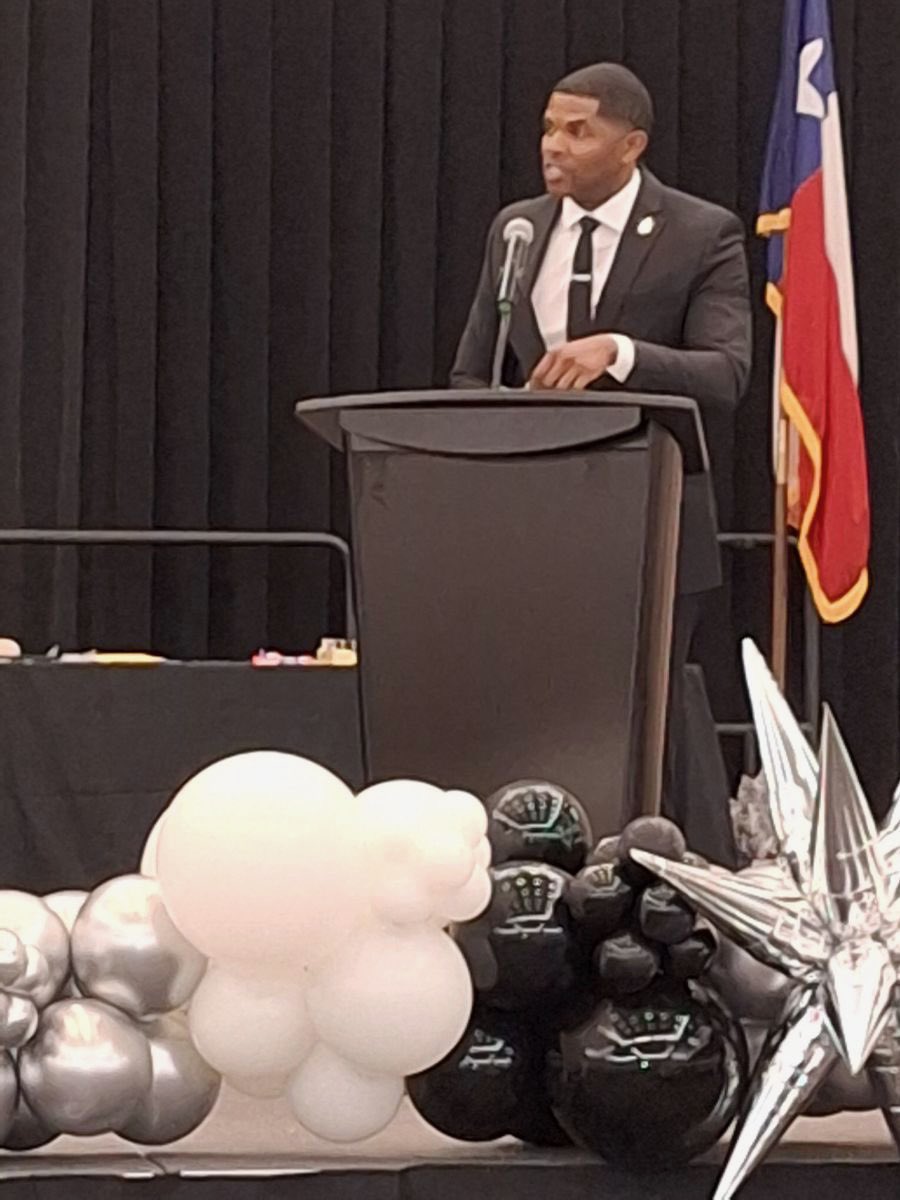 I am extremely grateful to have had the opportunity to share a few (maybe a little more than a few) words with the Killeen Branch of the NAACP this evening. It’s even more of a honor to be in the same room w/ other @MarlinISDTX educators, Chairman @BradBuckleyDVM, and my mother!