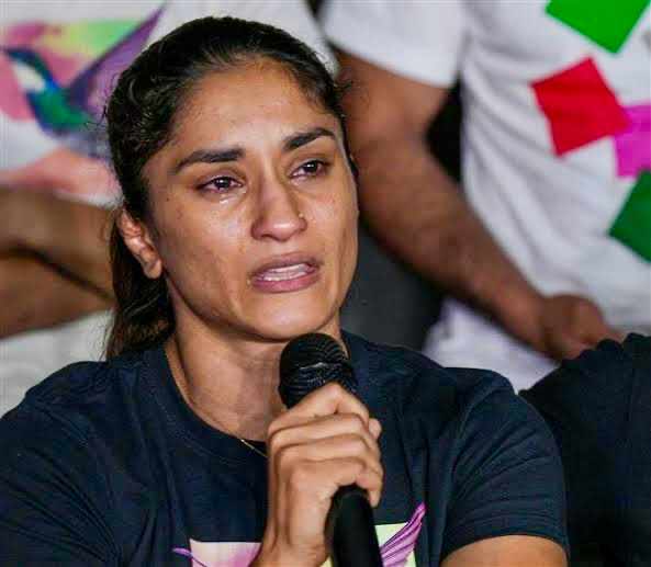 New Drama 
Vinesh Phogat calls out WFI ahead of Olympic qualifiers: ‘What if coaches try to mix something in my water and trap me in doping?
#VineshPhogat #wrestling #Drama #BajrangPunia