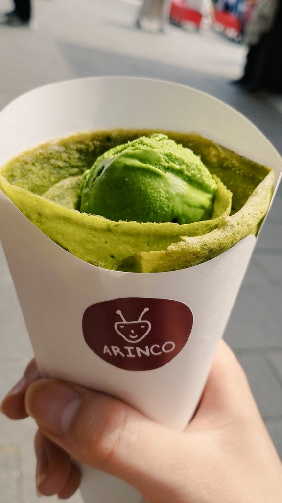 crepes, matcha, ice cream, masterpiece, deliciousness, best quality,Real, RAW photo