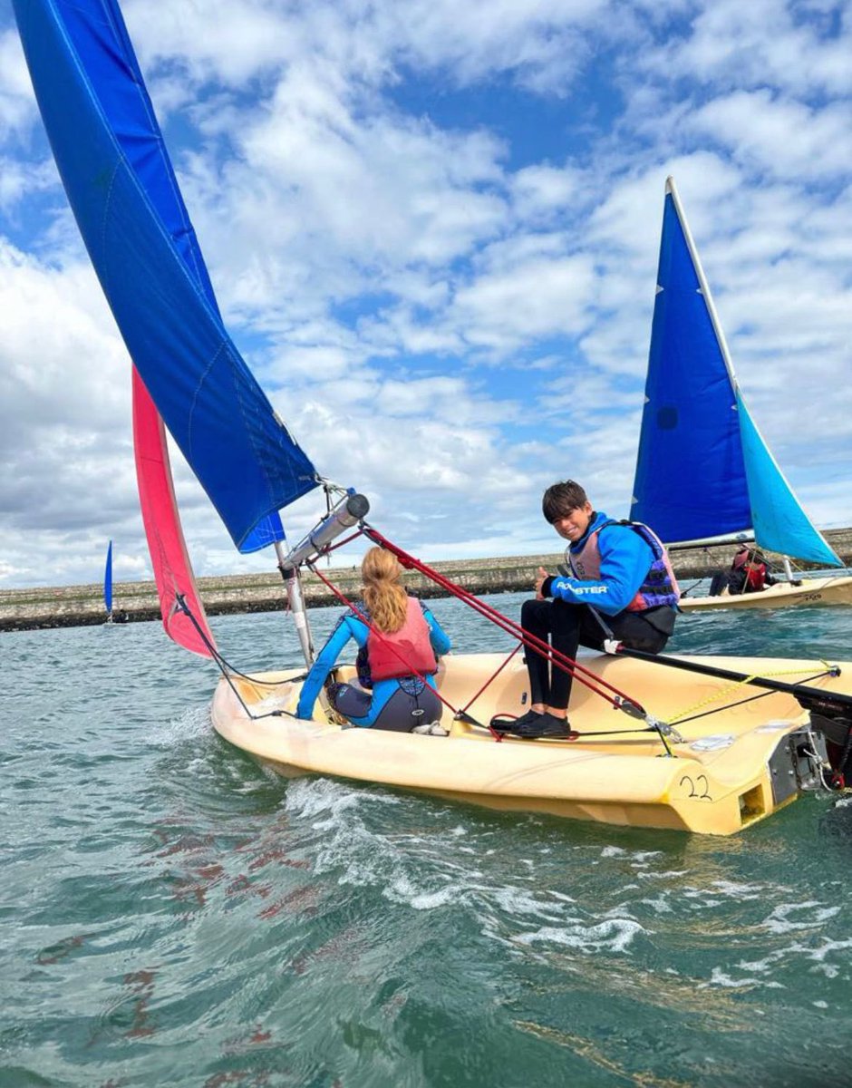 🌞 Summer bookings open now! ⛵ Looking for the ultimate summer adventure for young sailors? Our week-long sailing camps offer the perfect setting for ages 4-17. Join us for confidence-building fun on the water! courses.inss.ie #SummerCamp #YoungSailors