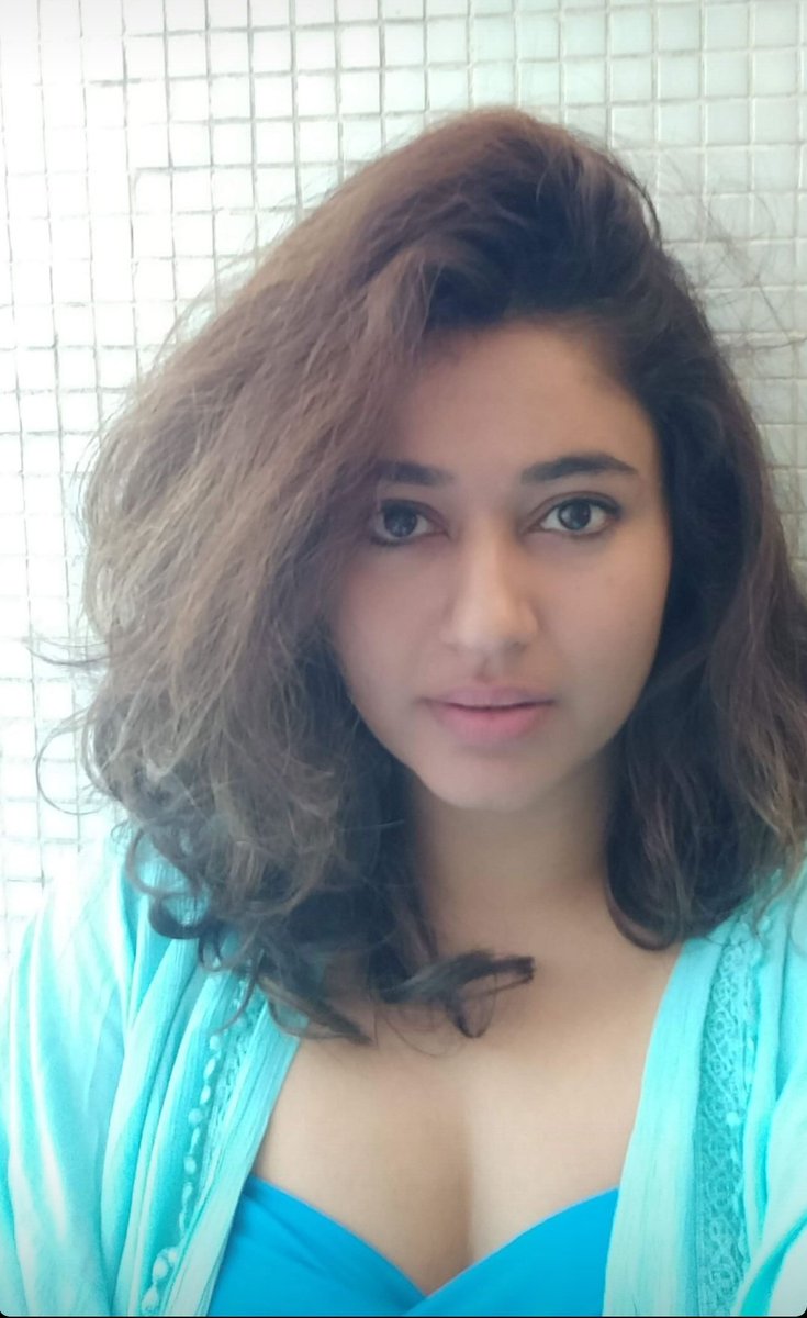 GLB_Vv0WIAEDE_V?format=jpg&name=medium