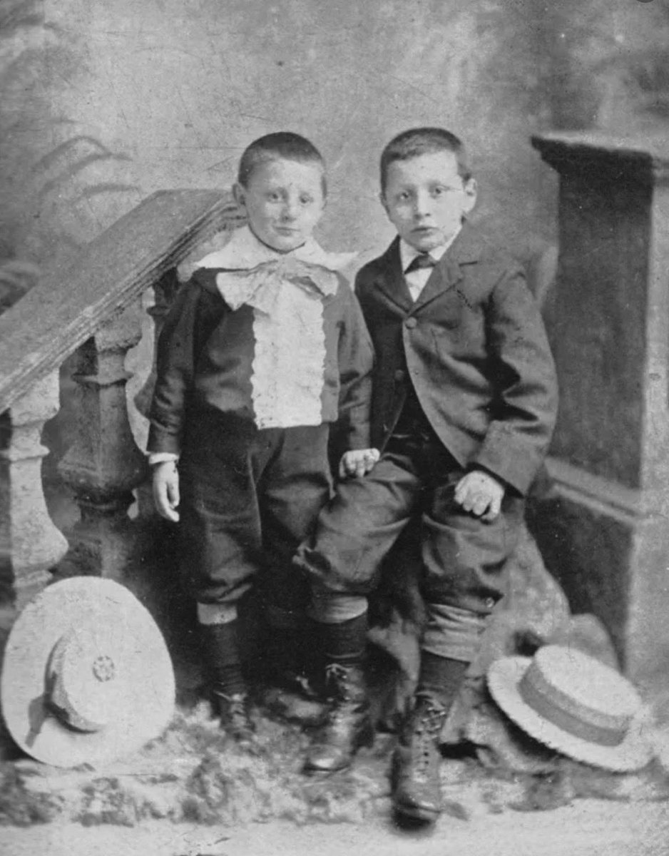 Chaim Reuben Weintrop (better known to us as Bud Flanagan) aged two, with his brother Simon. Bud was born in Hanbury Street, Spitalfields in 1896. (Incidentally, he took his name Flanagan from a Sergeant Major who had persecuted him for being Jewish)… #eastend #History #jewish