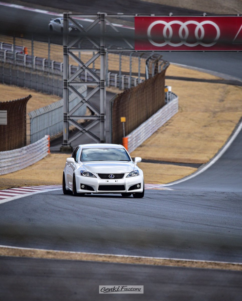 shibaliningjp's tweet photo. Lexus IS Fにお乗りのT様にdbaローターをご購入いただきました。以前からdbaをご愛用いただきリピートいただいております。ありがとうございます。サーキット走行にとてもお薦めなローターです。
ぜひご検討ください。
#LEXUS 
#dba
#ferodo
#ブレーキローター
#芝ライニングジャパン https://t.co/ewhwgMfhwS