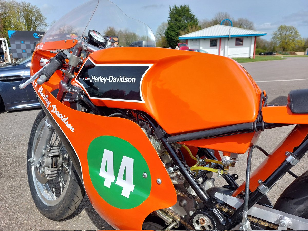 An interesting Harley-Aermacchi race bike at Castle Combe yesterday 😎