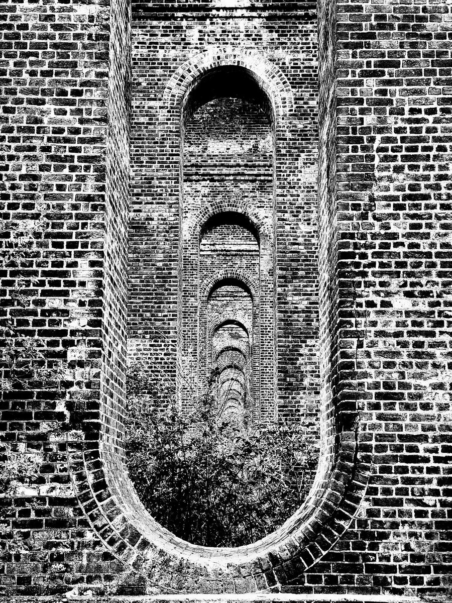 Underneath the arches, Chappel Railway Viaduct, Essex.
#architecture #historicbuildings #photography #Essex