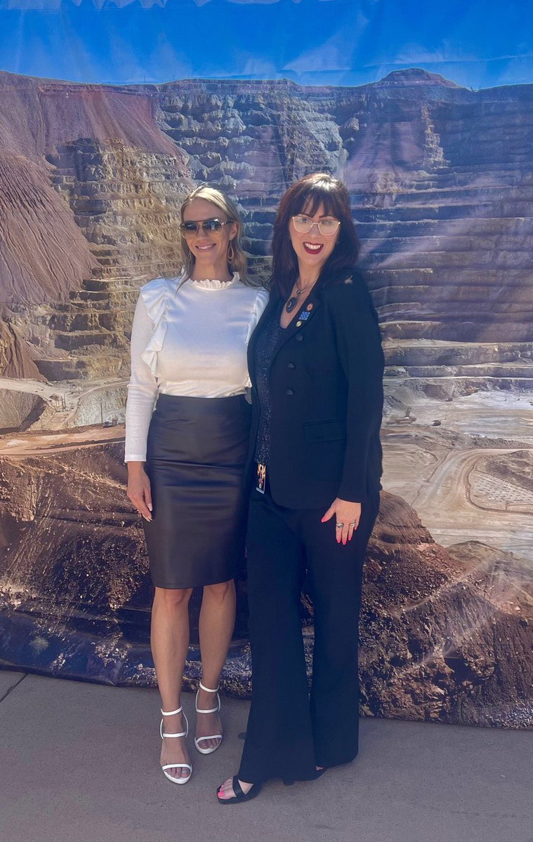 Wadsack4Arizona's tweet image. That one time @kayleigh_kozak and I went to the Grand Canyon. 
#WomanWarrior #ARPA #MiningDay #ArizonaCapital #Wadsack4Arizona