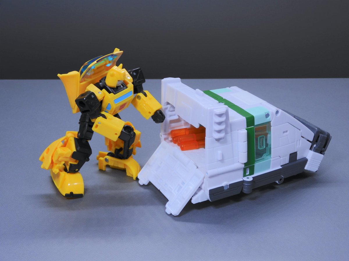 gLYjzoShlTvAN0g's tweet photo. 伝説の始まり。

#トランスフォーマー
#Transformers https://t.co/lLdTOI1tKh