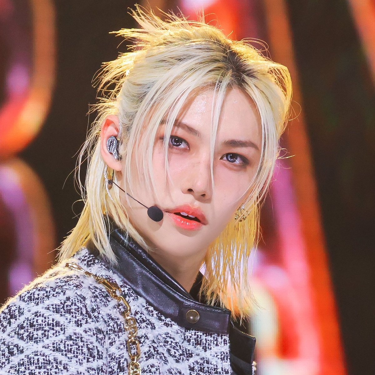 viraltakes's tweet photo. Felix of Stray Kids is now the 2nd most followed 4th gen account on Instagram, only behind Stray Kids. https://t.co/9qb70rRfns