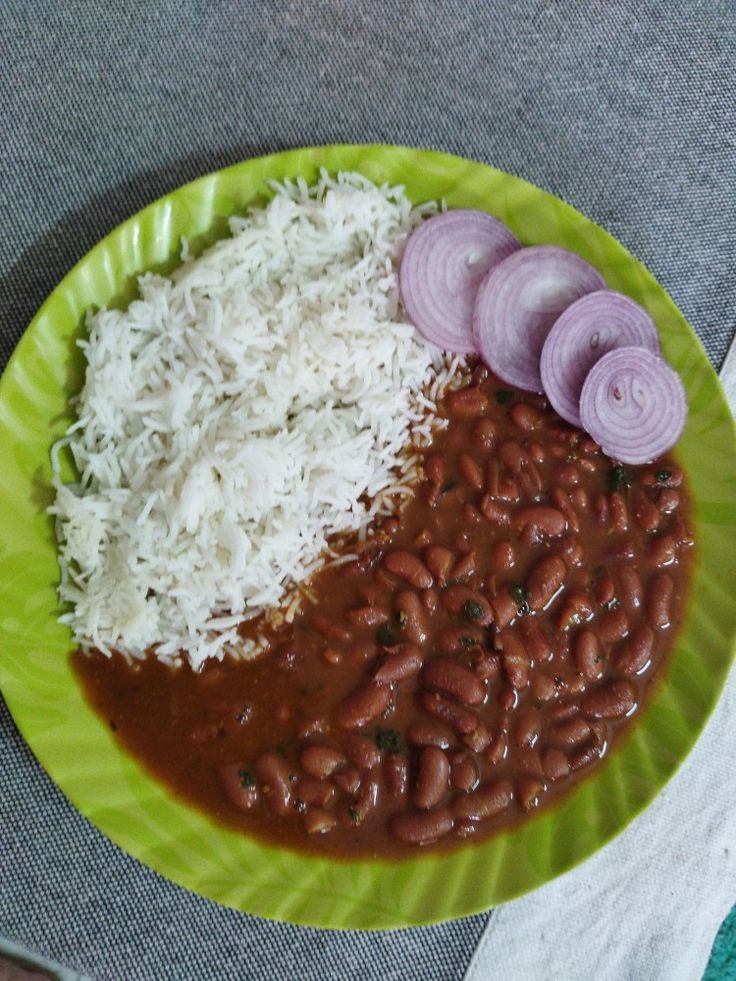 mealobox's tweet photo. Team Rajma Chawal or Kadhi Chawal. https://t.co/bUGxQ21W5i