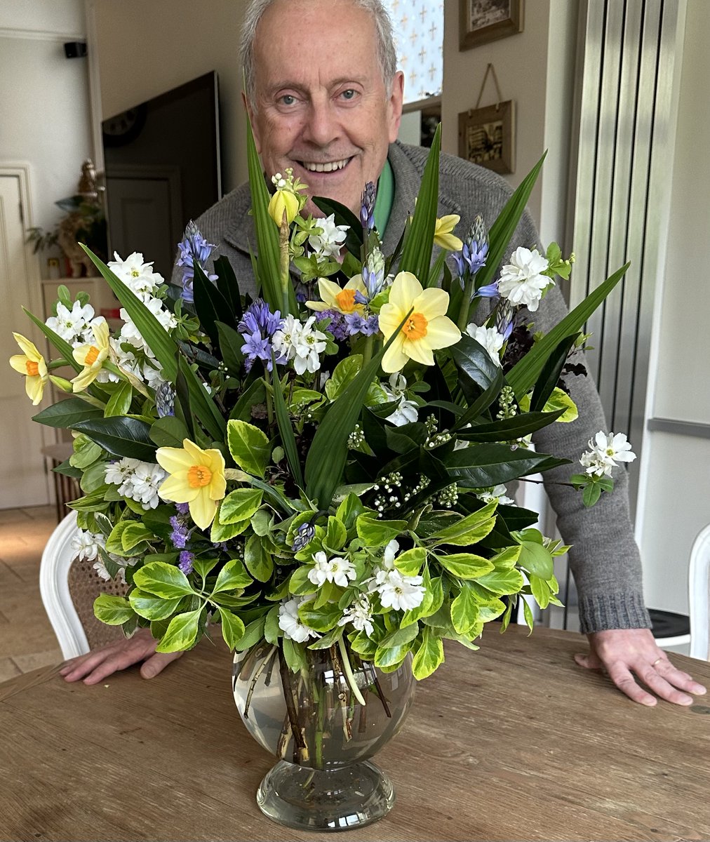 GylesB1's tweet photo. "I have found that sitting in a place where you have never sat before can be inspiring." - Dodie Smith

Now there's a challenge for the weekend . . .
Good morning! https://t.co/5cxz8vzoNe