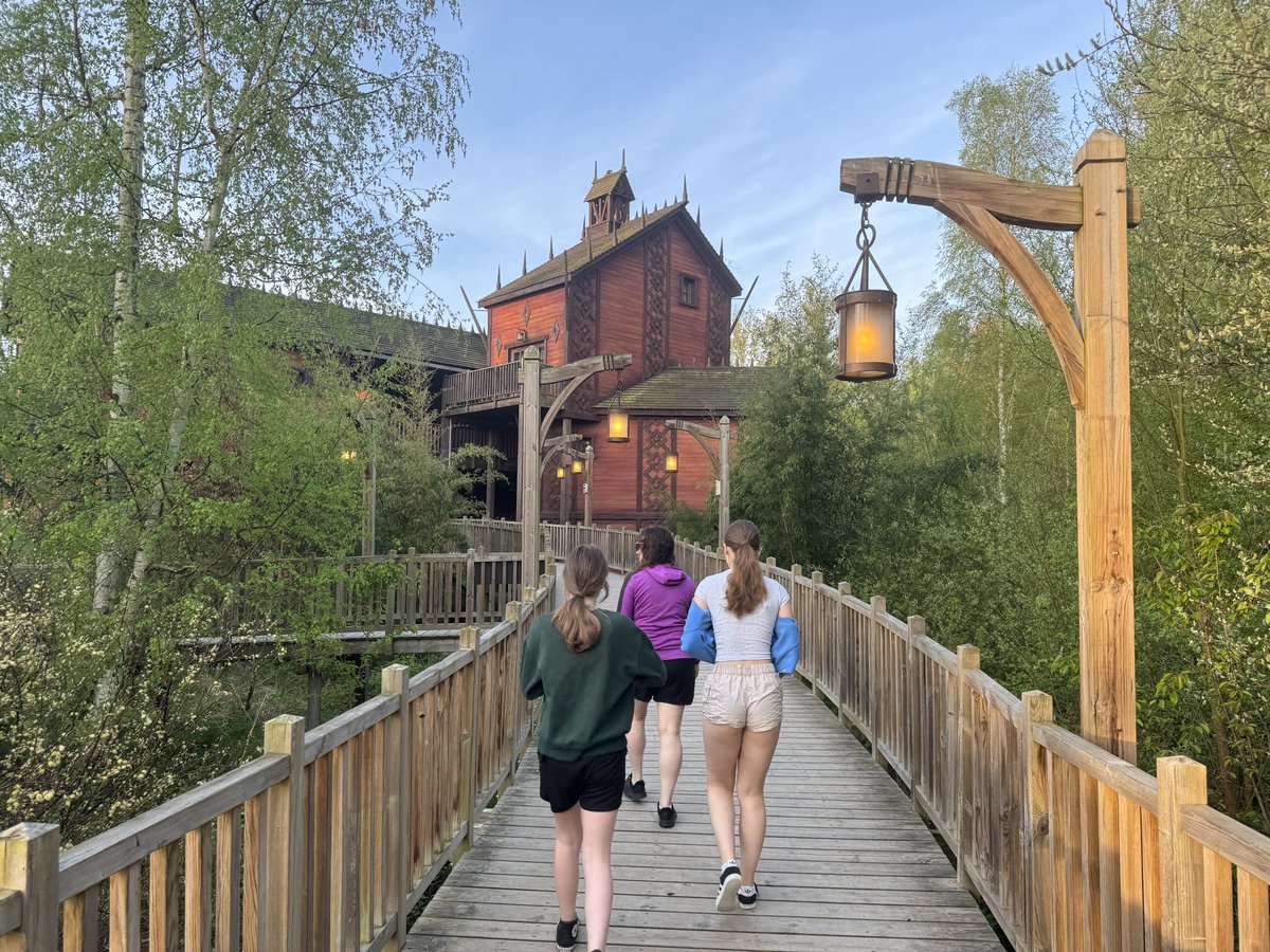 Off to check out a theme park on the edge of Paris, but it’s probably not the one you’re thinking of. @ParcAsterix @francetourisme 🇫🇷 @TravWriters