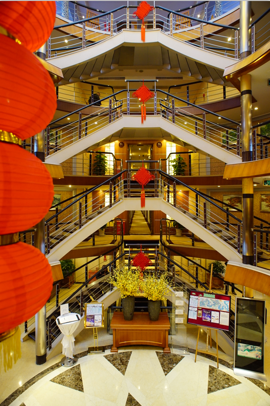 Don't you just love the Grand Entrance?😍 🛳️ 💫  
    
#YangtzeRiver #ChinaTravel #CenturyCruises 🌐 #CruiseLife