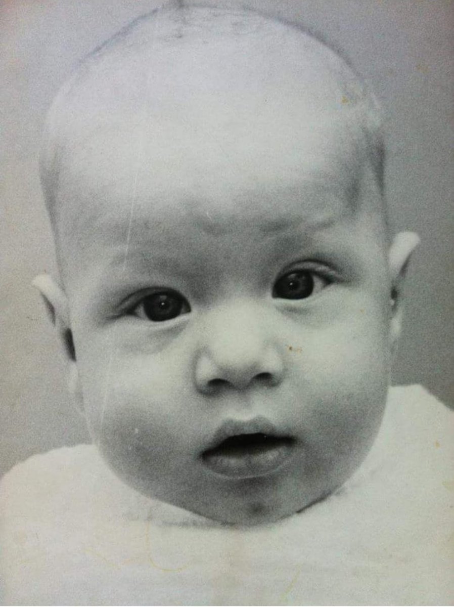 jacobjuhhh's tweet photo. Zoek de verschillen in 51 jaar hahahaha @jacobvanbaken https://t.co/YV686p5EEq