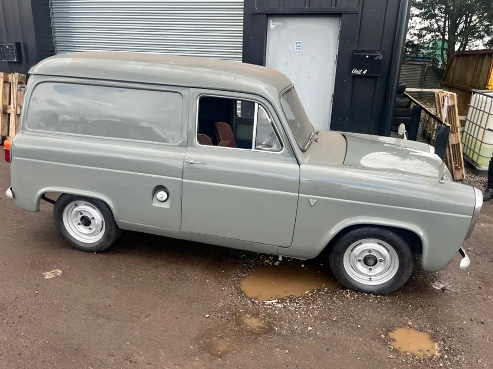 UKProjectCars's tweet photo. Ad: 1960 Ford Thames Van - unfinished project
On eBay here -->> https://t.co/jm0R13bR6B
#ClassicFord #ProjectCar #RestorationProject #FordThames #CarRestoration #ClassicCarForSale https://t.co/t4L7Ke8zBF