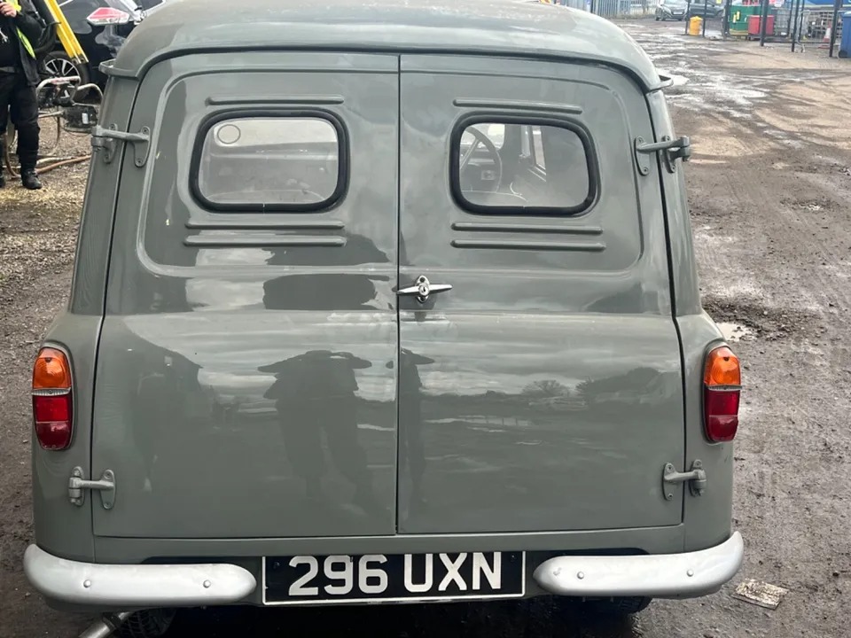 UKProjectCars's tweet photo. Ad: 1960 Ford Thames Van - unfinished project
On eBay here -->> https://t.co/jm0R13bR6B
#ClassicFord #ProjectCar #RestorationProject #FordThames #CarRestoration #ClassicCarForSale https://t.co/t4L7Ke8zBF