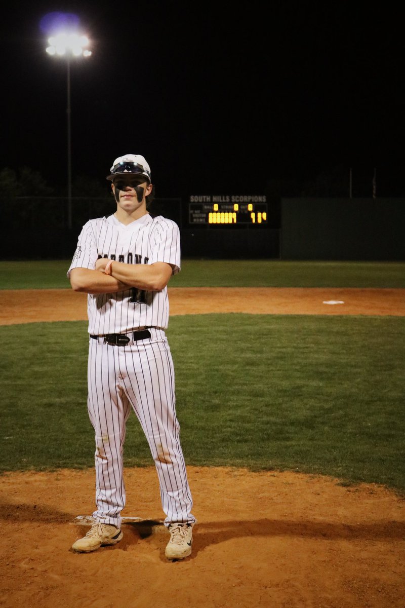 NicholasWeath20's tweet photo. A Senior night to remember, 7 IP 4 H 2 BB 8 K 0 ER, with a walk off hit to cap off a great pitching performance, that makes it 26 STRAIGHT innings without a earned run and counting… https://t.co/EigfW86Pub