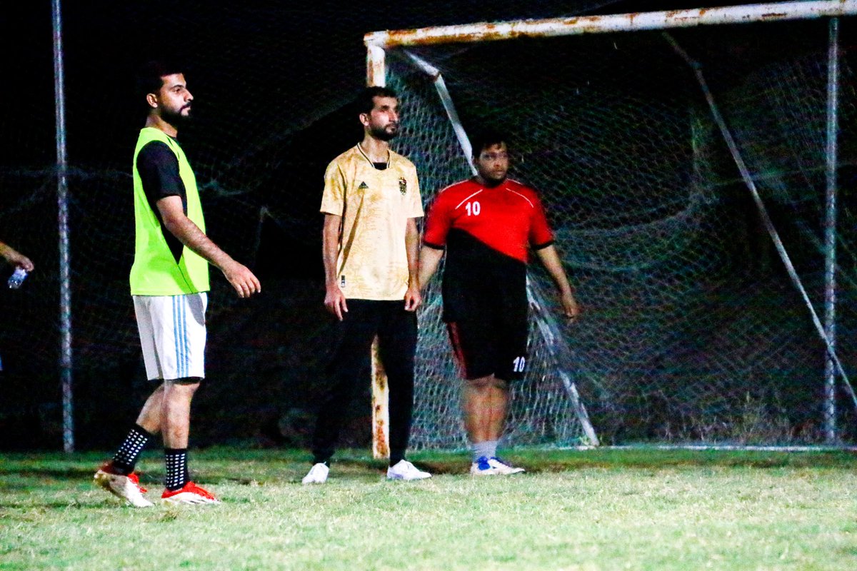 qabas1981's tweet photo. 📌
أقامت اللجنة الرياضية بفريق القبس مساء أمس الجمعة 12/4/2024 دوري كرة القدم. شارك فيه معظم أعضاء الفريق من فئة الناشئين والشباب. حيث تم تقسيمهم الى 6 فرق في مجموعتين. حصل على المركز الأول فريق (السادسة). 

#اللجنة_الإعلامية_بفريق_القبس. https://t.co/nkyg72x203