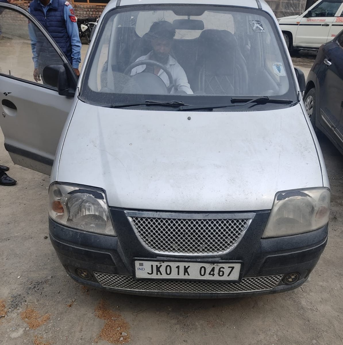 @jksocialissue @Traffic_hqrs @KNSKashmir @OfficeOfLGJandK @MIB_India @DivComKash @diprjk Vehicle involved In Dangerous Driving Seized Under Relevant Sections Of Motor Vehicle Act. Parents Are Requested To Stop Minors From Driving Any Type Of Vehicle.