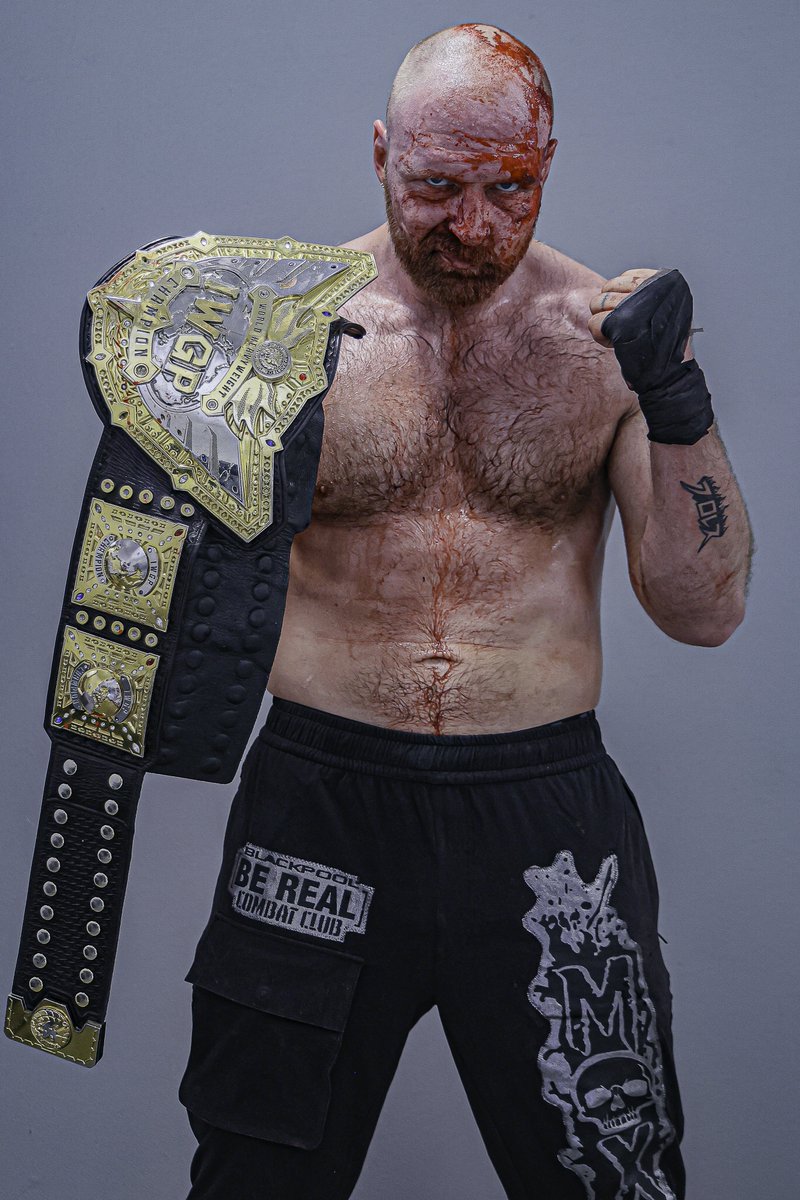 #AndNew IWGP World Heavyweight Champion, Jon Moxley #njriot #njpwSTRONG #njpw #AEW
