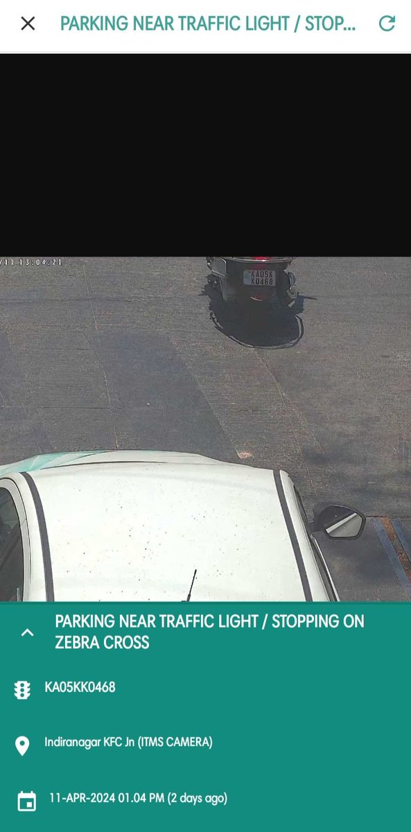 nimmajk's tweet photo. @blrcitytraffic ನೀವು ಈ ಚಿತ್ರದಲ್ಲಿ Parking Near Zebra Cross ಎಂದು ನಮೂದಿಸಿದ್ದೀರ ದಯವಿಟ್ಟು ಗಾಡಿ ನಿಲ್ಲಿಸಿದಾಗ ಮನುಷ್ಯ ಯಾವುದಾದರೂ ಒಂದು ಕಾಲು ನೆಲಕ್ಕೆ ಇಟ್ಟಿರುತ್ತಾನೆ. Get the Full Picture or Correct proff when you're telling it's been parked on Zebra Cross. https://t.co/wxCjjo22Aq
