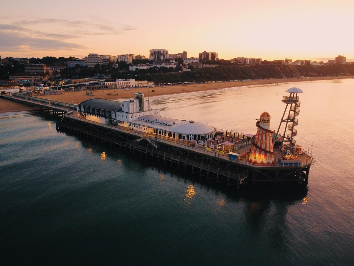 Bournemouth Pier 😍 ... an iconic landmark but do you know in what year it was originally built?!? ⁠ Answers in the comments! 👀👇🏽⁠ ⁠ #LoveBournemouth ⁠⁠ 📷: @joanna