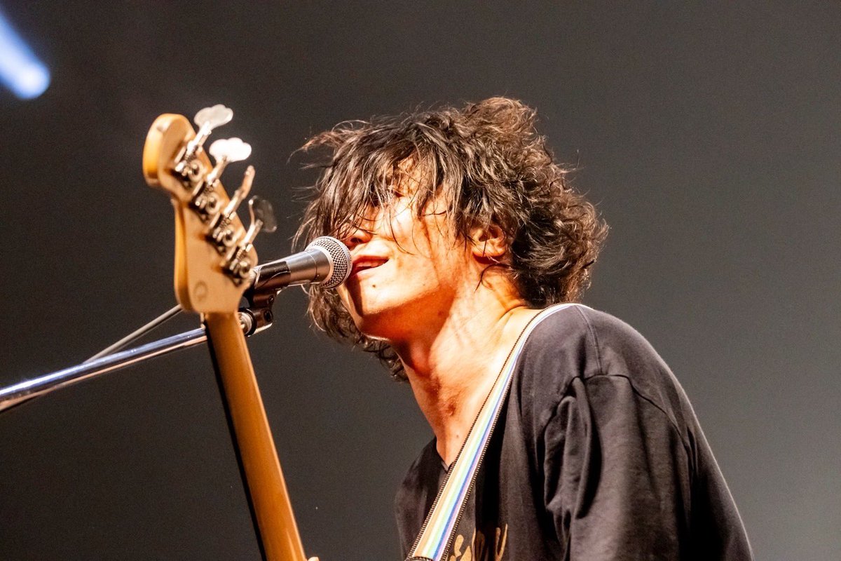 USGinfo's tweet photo. #UNISONSQUAREGARDEN 
「Revival Tour “Catcher In The Spy”」
福岡県・福岡サンパレスホテル＆ホール公演ありがとうございました！

明日4/14(日)は岡山県・岡山芸術創造劇場 ハレノワにて！
▼グッズ会場先行物販:14:30〜16:00
https://t.co/lQQwfdfImx

#USG20th #USG2024 https://t.co/aiQv9h6v3y