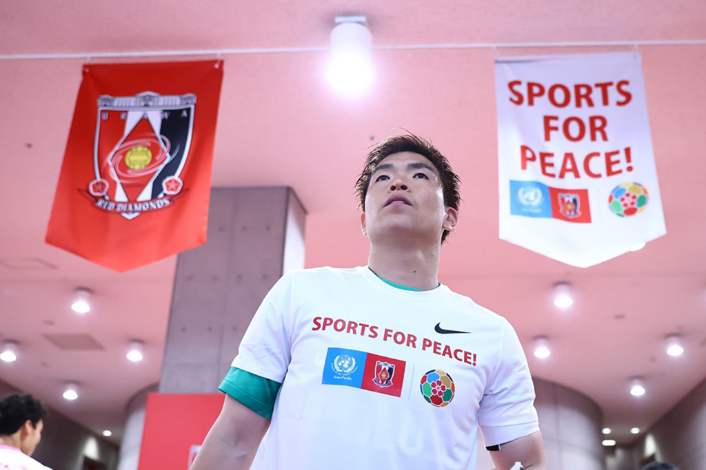 4/7(日)鳥栖戦『SPORTS FOR PEACE! DAY』の御礼とご報告 誇りあふれるスタジアムづくりへの呼び掛けに対し、多くのファン・サポーターのみなさまにご賛同いただき、心より御礼申し上げます。 urawa-reds.co.jp/clubinfo/21124… #urawareds #浦和レッズ