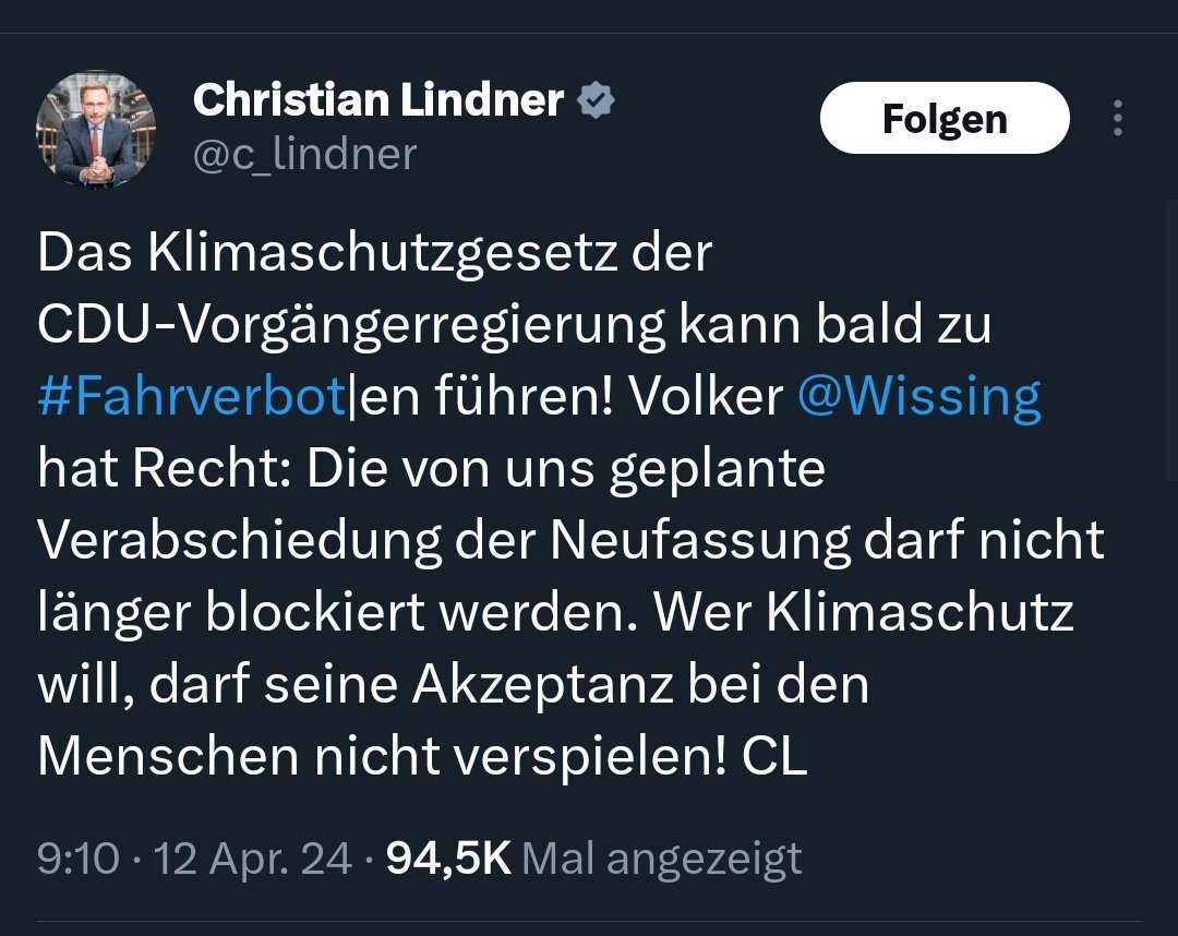 Hallo, wir sind's wieder, die servilen Knechte des Kapitals. Weil wir zweieinhalb Jahre nichts getan haben um die Klimaziele zu erreichen müssen wir jetzt ein bisschen drohen für den Fall, dass die Leute weiterhin auf deren Erreichung beharren.