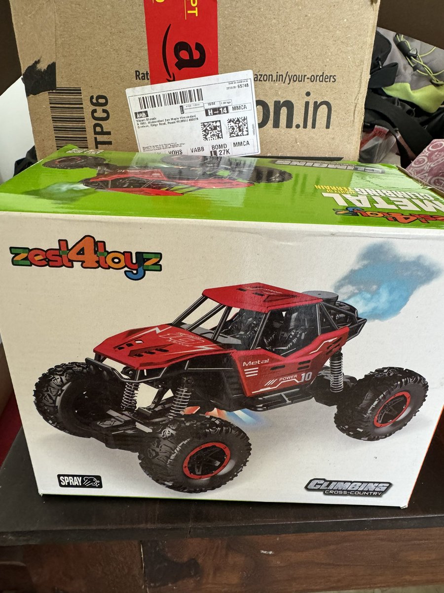 vikramrbhosale's tweet photo. @amazonIN I was cheated by Amazon India… bought Sony WH-1000XM5 headphones and got a toy car delivered. Amazon is also denying the fact and closed my query! I want justice! #ConsumerRights #amazonstore https://t.co/QWL31D2aSa