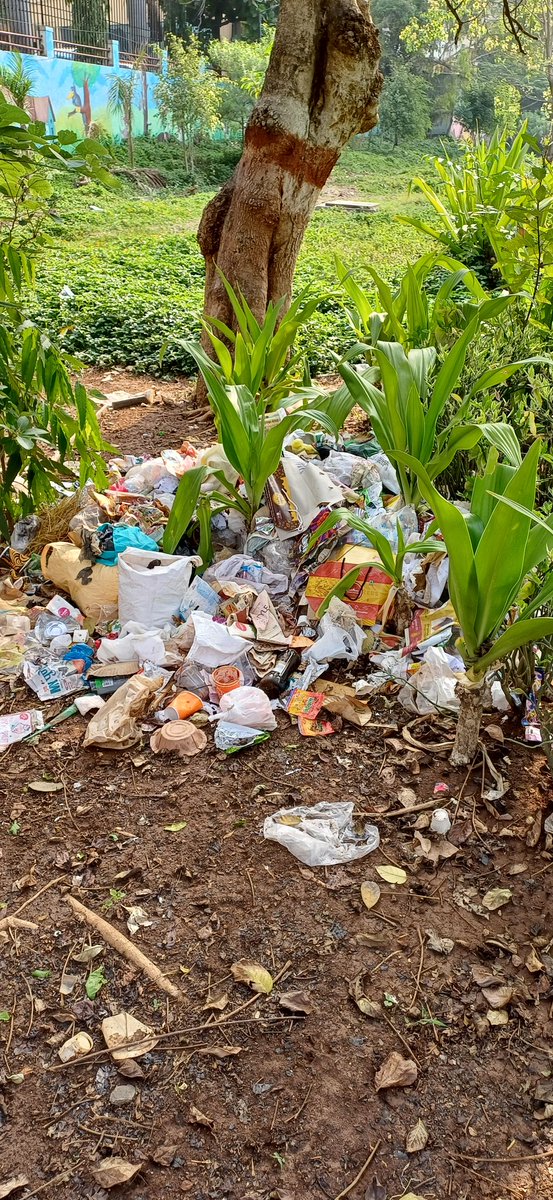 pnd18dec's tweet photo. Garbage dumped in linear garden, Kokane chowk this way instead of handing over to garbage truck. Also there is a need of supervision from garden officer to ensure that all area is cleaned.
@PCMCSarathi
@pcmccomm
#Pimplesaudagar
#lineargarden https://t.co/Zw2mGpwahz