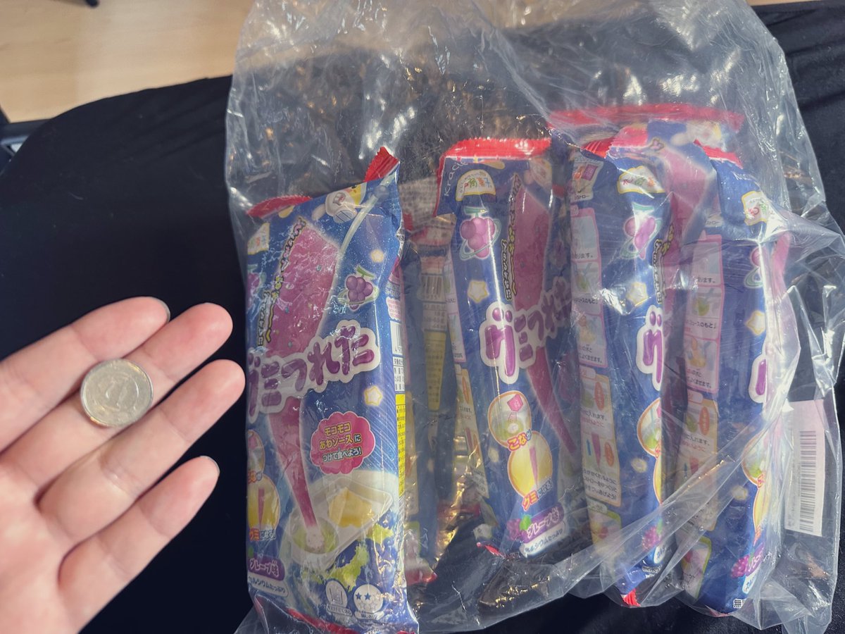 はるとじゃっくから何故か1円と大量の知育菓子もらった、なぜ...🤔