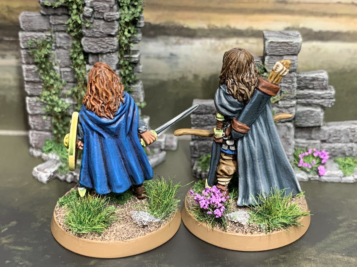 Taki_miniature's tweet photo. ハーミットインで買ってから時間が経ってしまいましたかようやく完成。女戦士2体。
剣を持った右手、盾、弓につがえてる矢はプラミニチュアのものに交換。その分、鞘に入っていた剣の柄は削り取っています。
#春のペイントまつり
#メタルペイント
#物撮りノート https://t.co/BkinMmWZxM