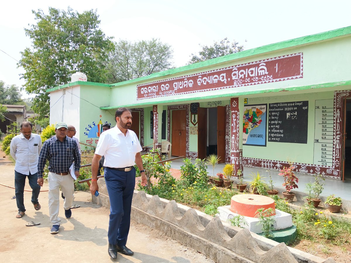 Visited the booths of Govt. UP School Sinapali & Govt. UP School, Botajhar of Chandahandi Block and inspected the availability of the Assured Minimum Facilities in connection with SGE-2024. @ECISVEEP @OdishaCeo