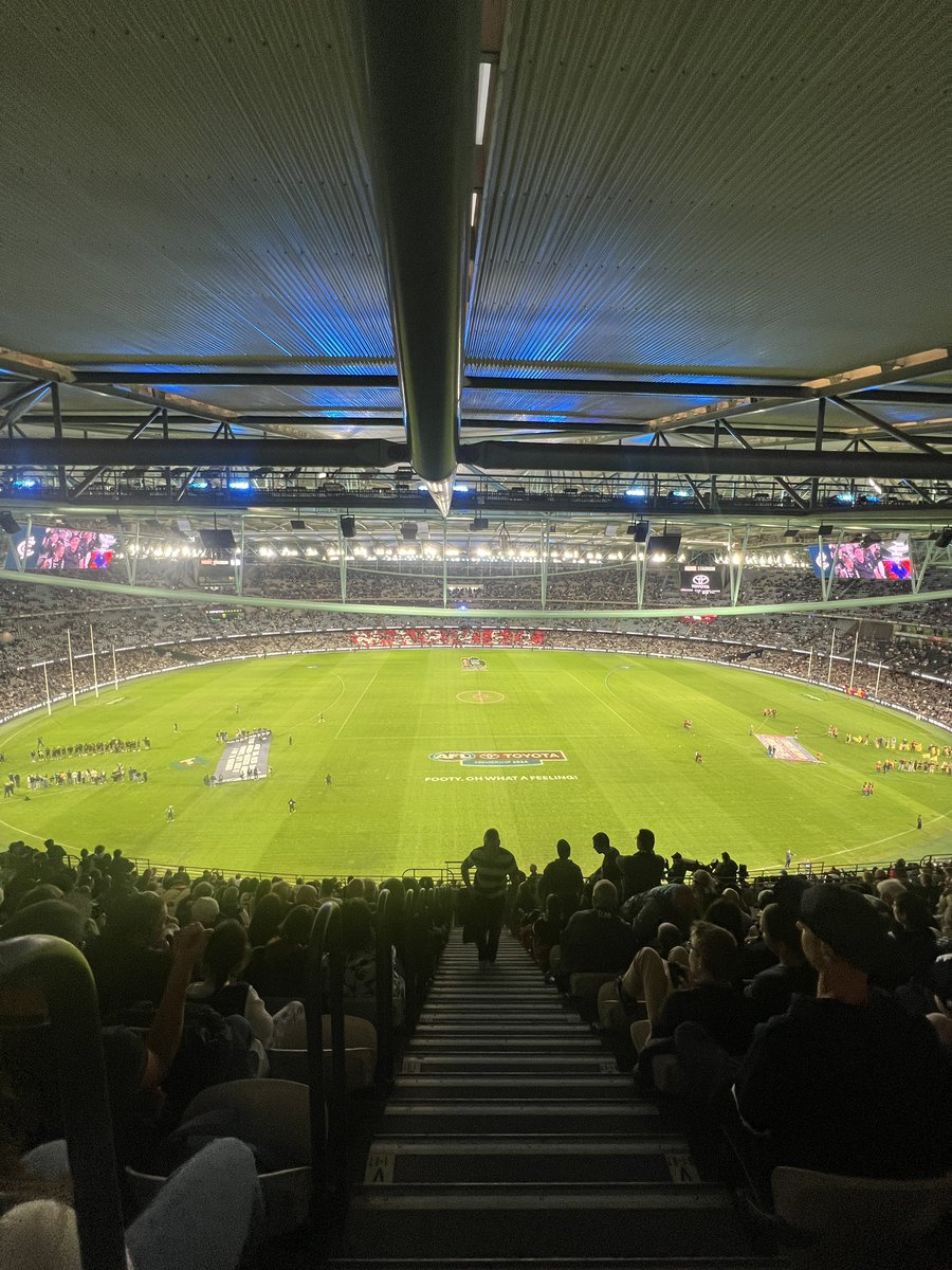 Imagine going to <a href="/marvelstadiumau/">Marvel Stadium</a> as a member to watch your team. 
Just to be shoved up at the highest point on level 3 squished amongst everyone. Yet there’s vacant seats around the entire stadium that you can’t even purchase? 
What the heck is this crap, fix it.