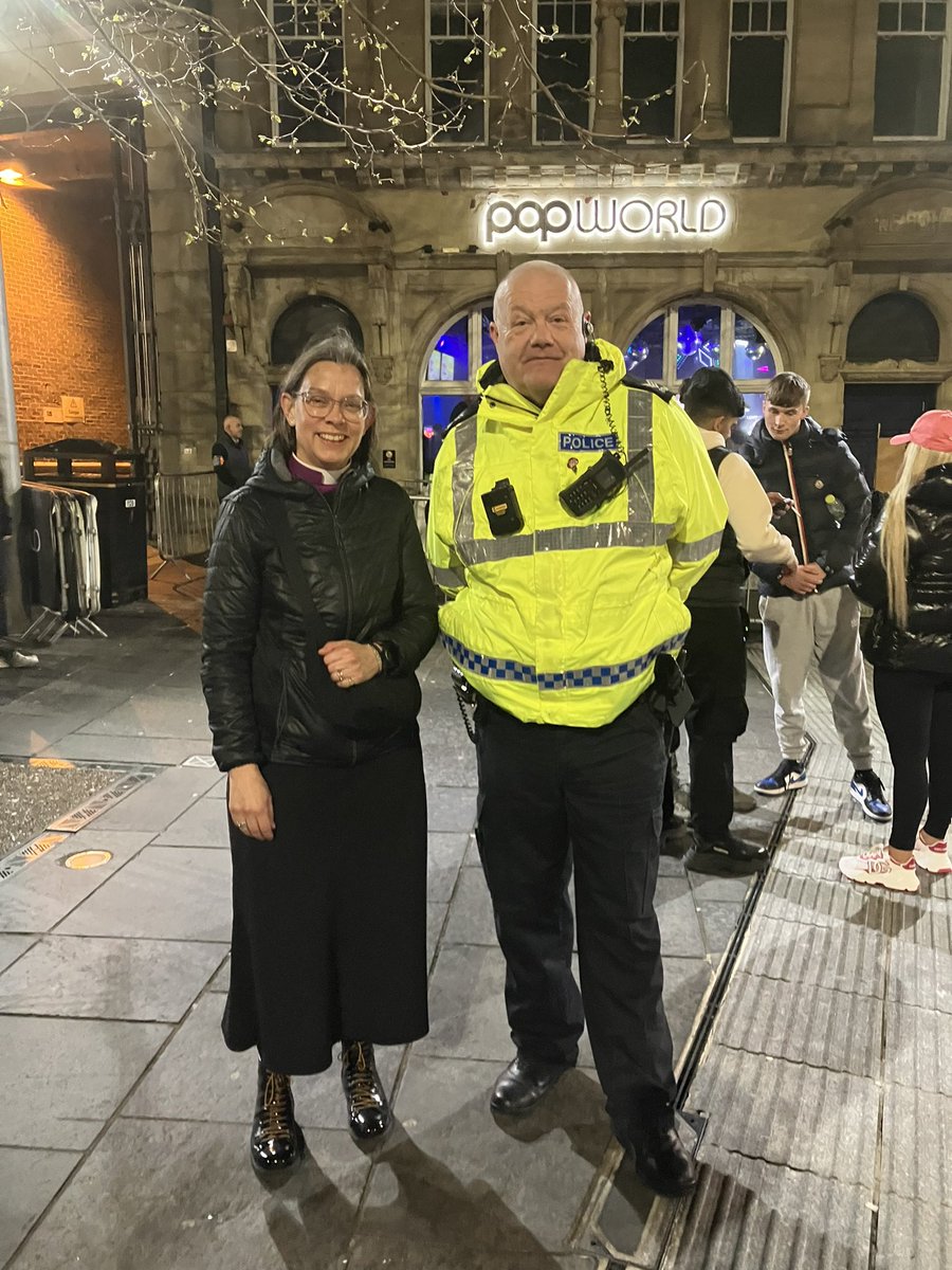Huge thanks to Sargeant Paul Lewins and colleagues @northumbriapol for a fascinating window into Newcastle’s nighttime economy. A fairly lively Friday night in the Toon! Thank you to the emergency services for all they do to keep people safe @CCJardineNP @NclDiocese 🙏🚔