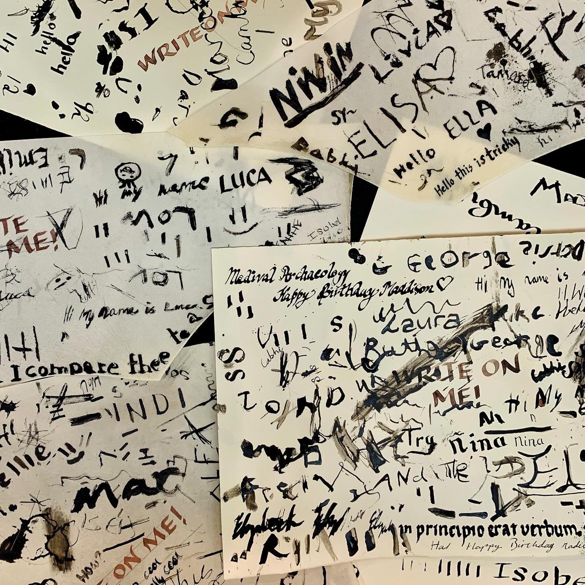 iamkristinesr's tweet image. Experimental parchment making in Cambridge, pt. 1 🐑 

Featuring a beautiful frame from Jack Wheeler (even the pegs are an artwork), parchmenter know-how from @UCamArchaeology and effortless calligraphy from young participants @CamUnivMuseums 🪶 

#CULconservation #Parchment