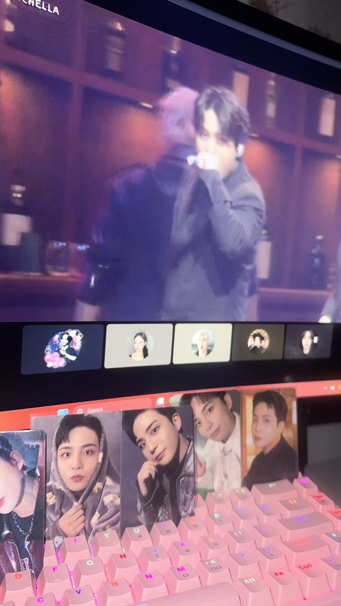 latinatzuyu's tweet photo. @ATEEZOfficial #ateezwatchparty
#82Valley #hello82 #hello82LA #hello82ATLANTA #82playground #ATEEZ #์์ดํฐ์ฆ #jongho #jonghoissoawesome https://t.co/QQ6jv6n08h