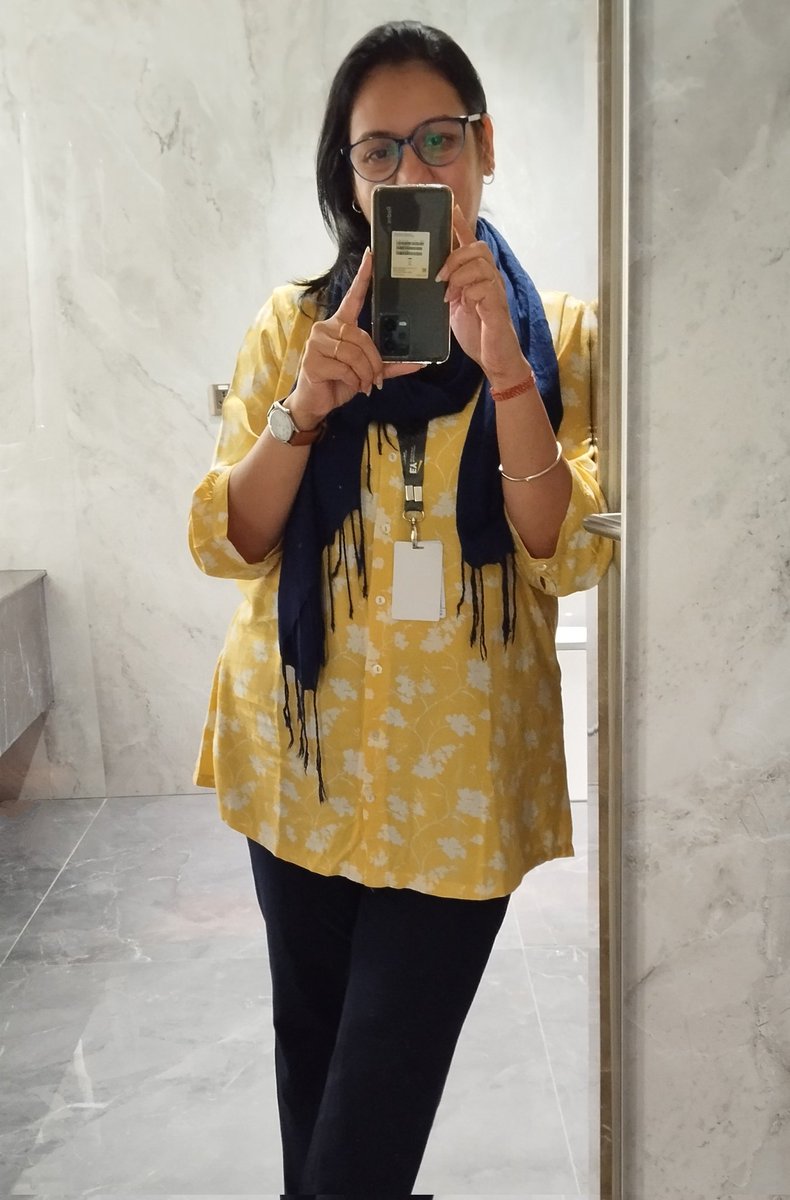 beyoond_starz's tweet photo. Quote with something yellow 🟡 from your gallery. Let’s spread some sunshiny brightness 🔆😁💛
#MyTrend 🤗 https://t.co/GvkyBXuhXi
