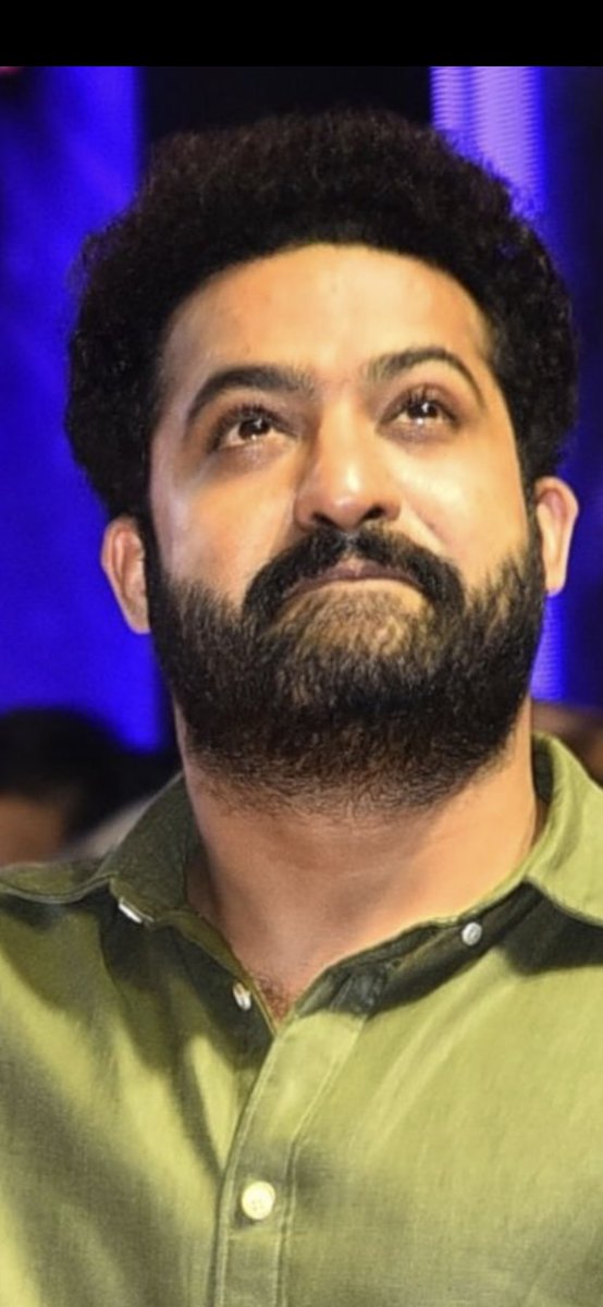 Ah kallallo neellenti @tarak9999 🥹 Anandabhashpalena 😍❣️🫂 'దారి చూపు సూర్యుడా జోల పాడు చంద్రుడా నీవు కంట నీరు పెడితే నిలవ లేమురా' 🫰♥️