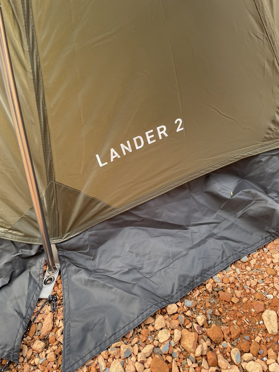 OjiroMay's tweet photo. おにゅーのテント初張り。昼間っから頂きます🍺
#キャンプ #ソロキャンプ #初張り 
#lander2 #thenorthface #pilsner https://t.co/B3xdreVPjO