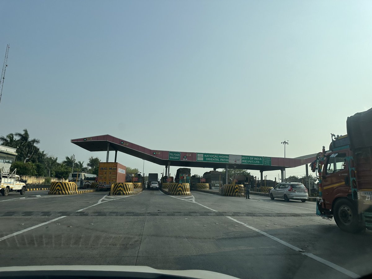 Msanaullah2001's tweet photo. #stoptoll going Mumbai to Datia Mp 
Example  7.48-8.33-9.52-1024-10.46-11.29 total Am time itis just sample ithink itis toll Mafia my I Right ?? https://t.co/5QraJv1XXj