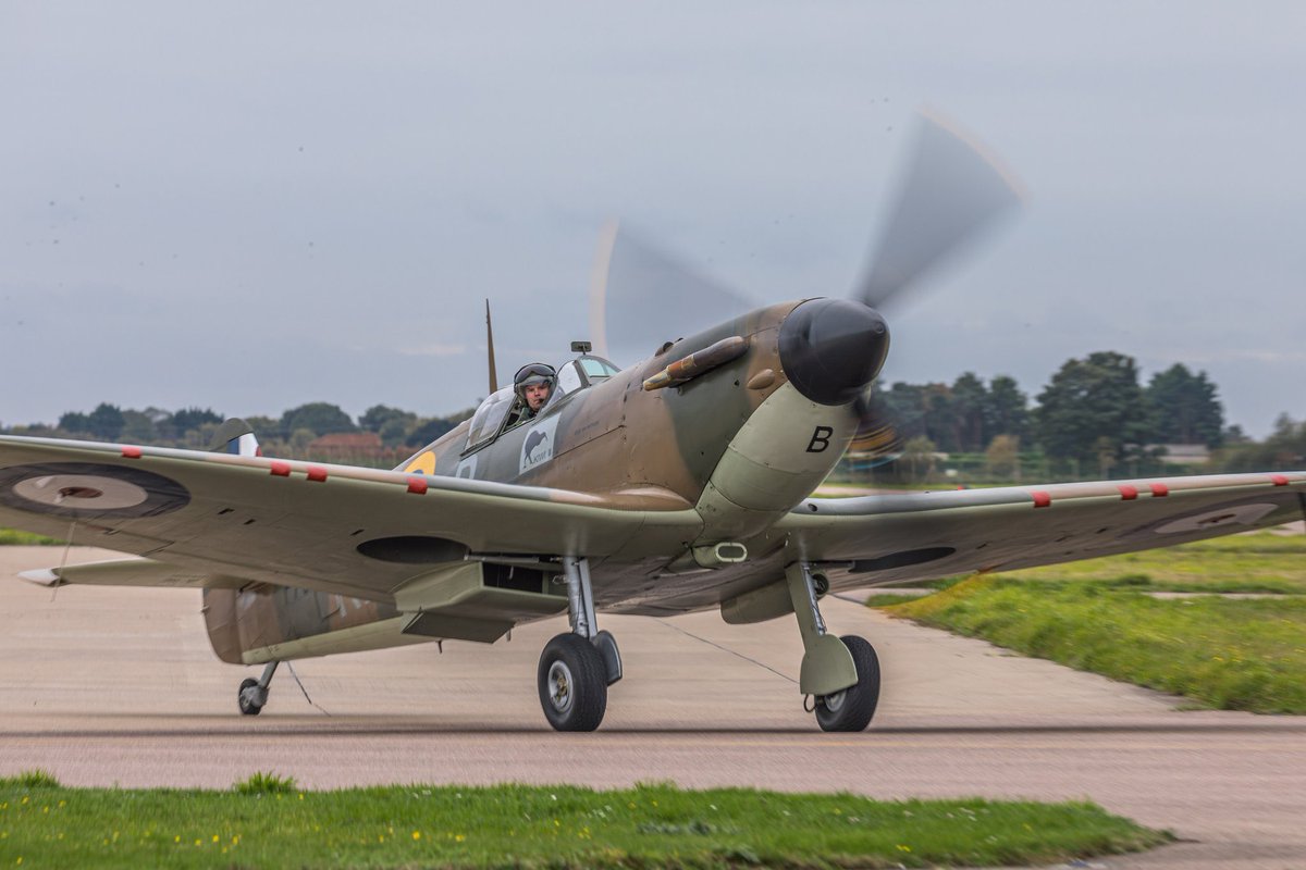 ‘Spitfire Weekend’ For my money, the most historic Spitfire still flying today is the Mk. 2a P7350 seen here taxying back with OC BBMF Mark ‘Suggs’ Sugden at the controls at the LLA Members Day on Saturday 30th September 2023…⁦@BBMF_Sugden⁩ ⁦@RAFBBMF⁩ #Spitfire