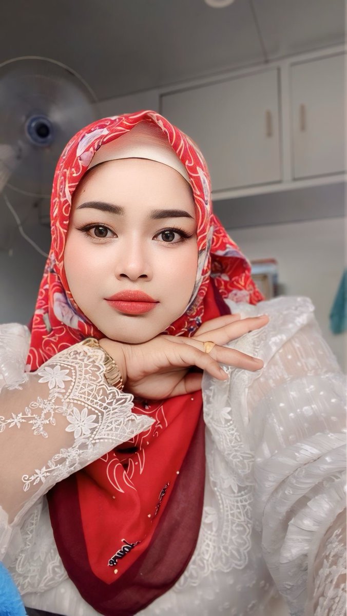 ฝากเล่นสงกรานต์
เผื่อด้วยเด้อ
คนขยันอย่างหนูจะทำงาน🤭