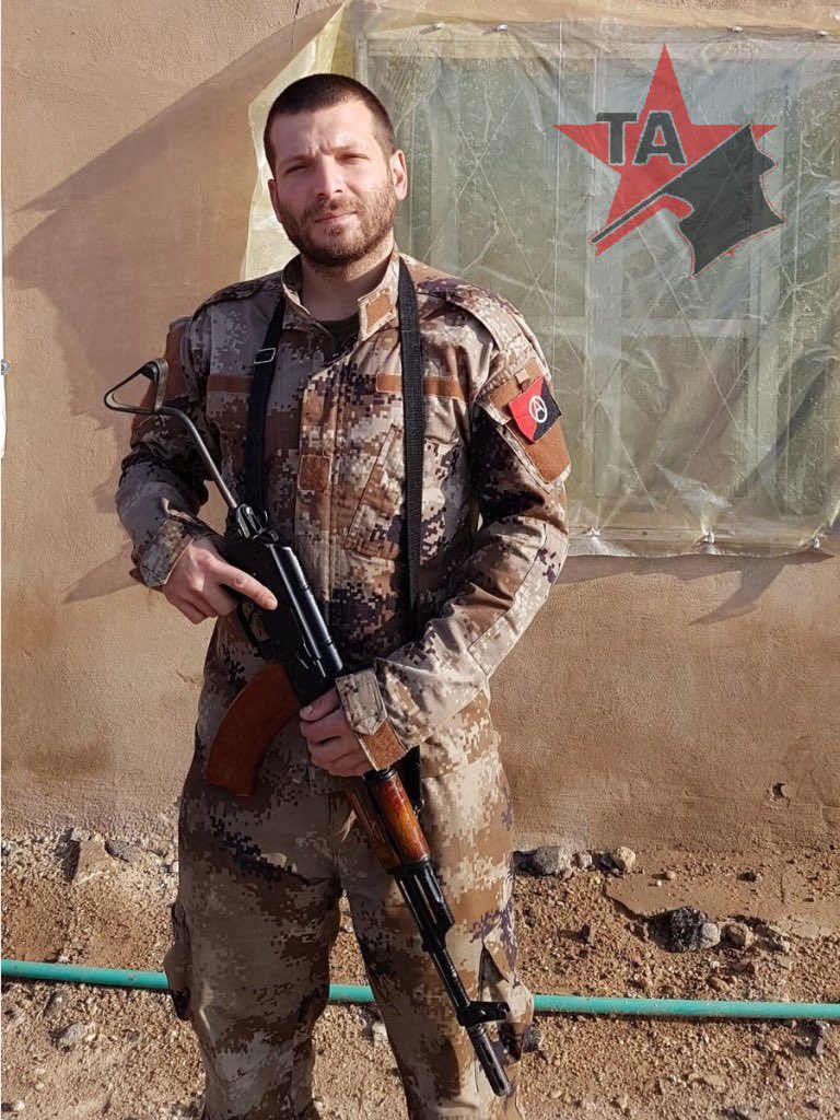 ANARŞİST SAVAŞÇI ŞEHÎD LORENZO🏴

Kod ad:Tekoşer Piling

Gerçek ad: Lorenzo Orsetti

Doğum tarihi ve yeri :1986.İtalya🇮🇹

Şehadet tarihi ve yeri: 18 Mart 2019, Deyrizor, ROJAVA