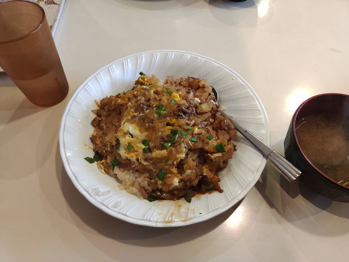 今日は計量でした。
計量後は1年前に食べて美味しかった記憶のある三笠食堂のちゃんぽんを食べました。去年は別の店でもちゃんぽんを頼んだら全然違うもので、三笠食堂オリジナル？のちゃんぽんを食べたかったので、食べれて良かったです。減量後なので早食いせず噛んで食べました。