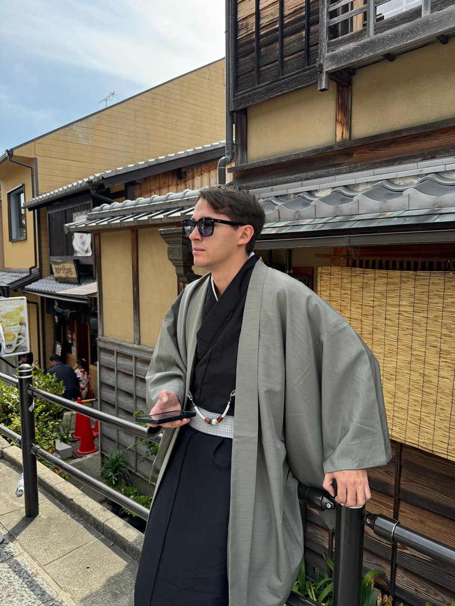 Chilling in Kyoto in a kimono ⛩️