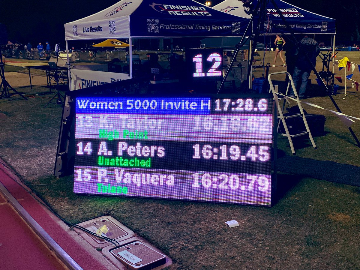 We have a NEW @GreenWaveXCTF 5,000M SCHOOL RECORD! 💥 Paula Vaquera 👑 VAMOS! 🇲🇽 #RollWave 🌊 #RunWave 👟 #SetTheStandard 📈