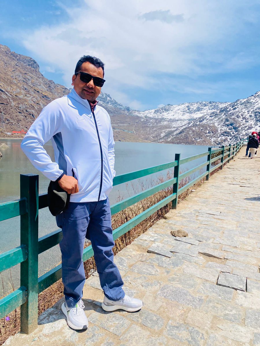 RPraktim's tweet photo. नयाँ उमङ्ग अनि उत्साह थ��्ने नयाँ बर्ष बनोस। नयाँ  बर्ष २०८१ को शुभकामना सबैमा 🙏🙏🙏 https://t.co/CYK8nXwcB0
