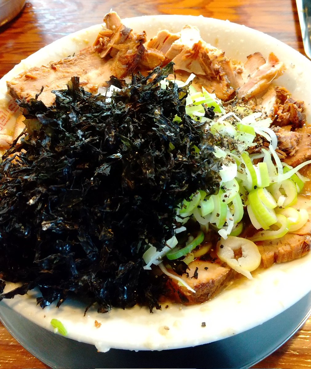 ShibataDread69's tweet image. HIーーーCOーーーーー🔥🍜🔥

#インディアナペイサーズの帽子で 
#ThePORTER 🧢 #麺まで黒い 🍜🔥