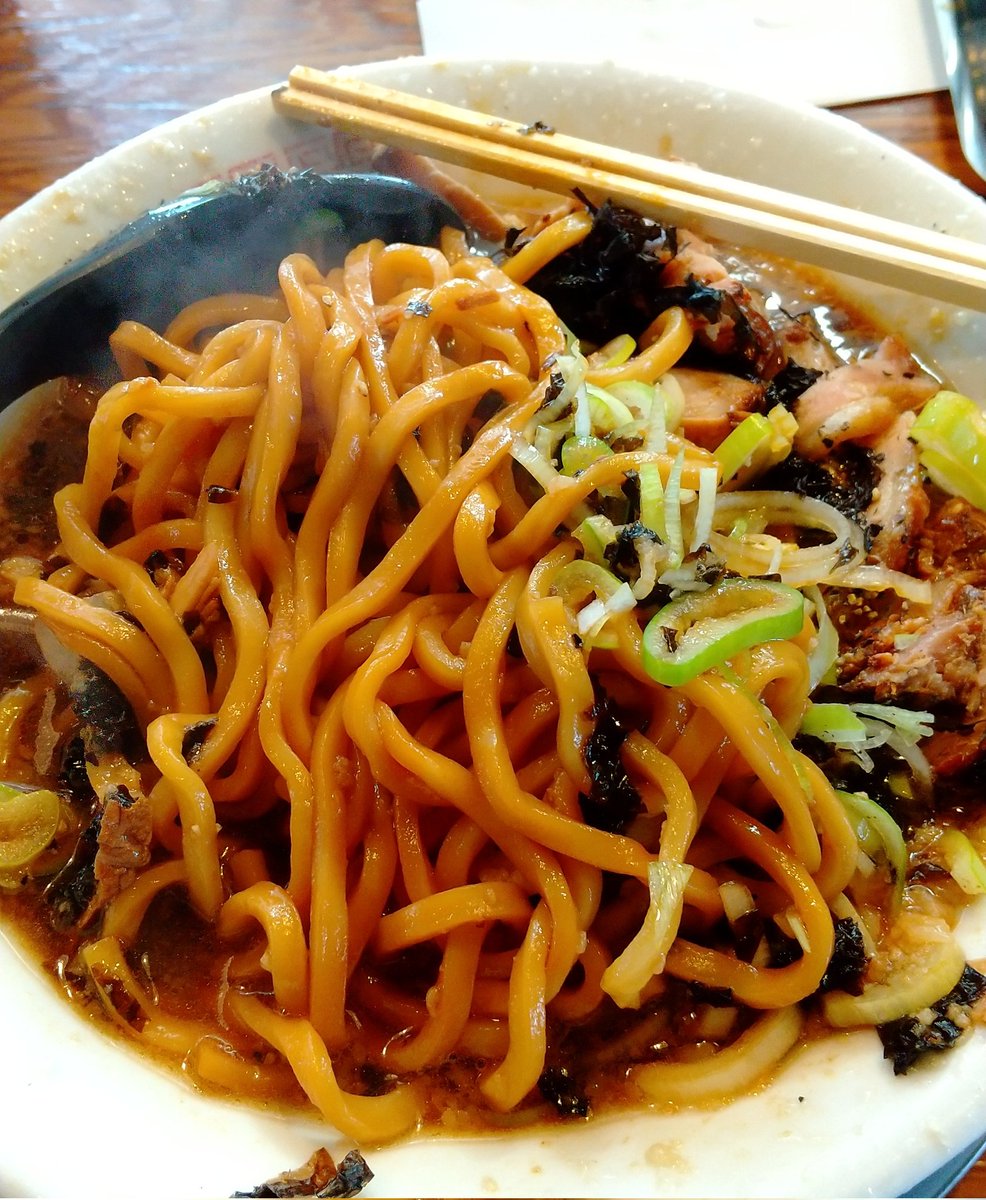 ShibataDread69's tweet image. HIーーーCOーーーーー🔥🍜🔥

#インディアナペイサーズの帽子で 
#ThePORTER 🧢 #麺まで黒い 🍜🔥